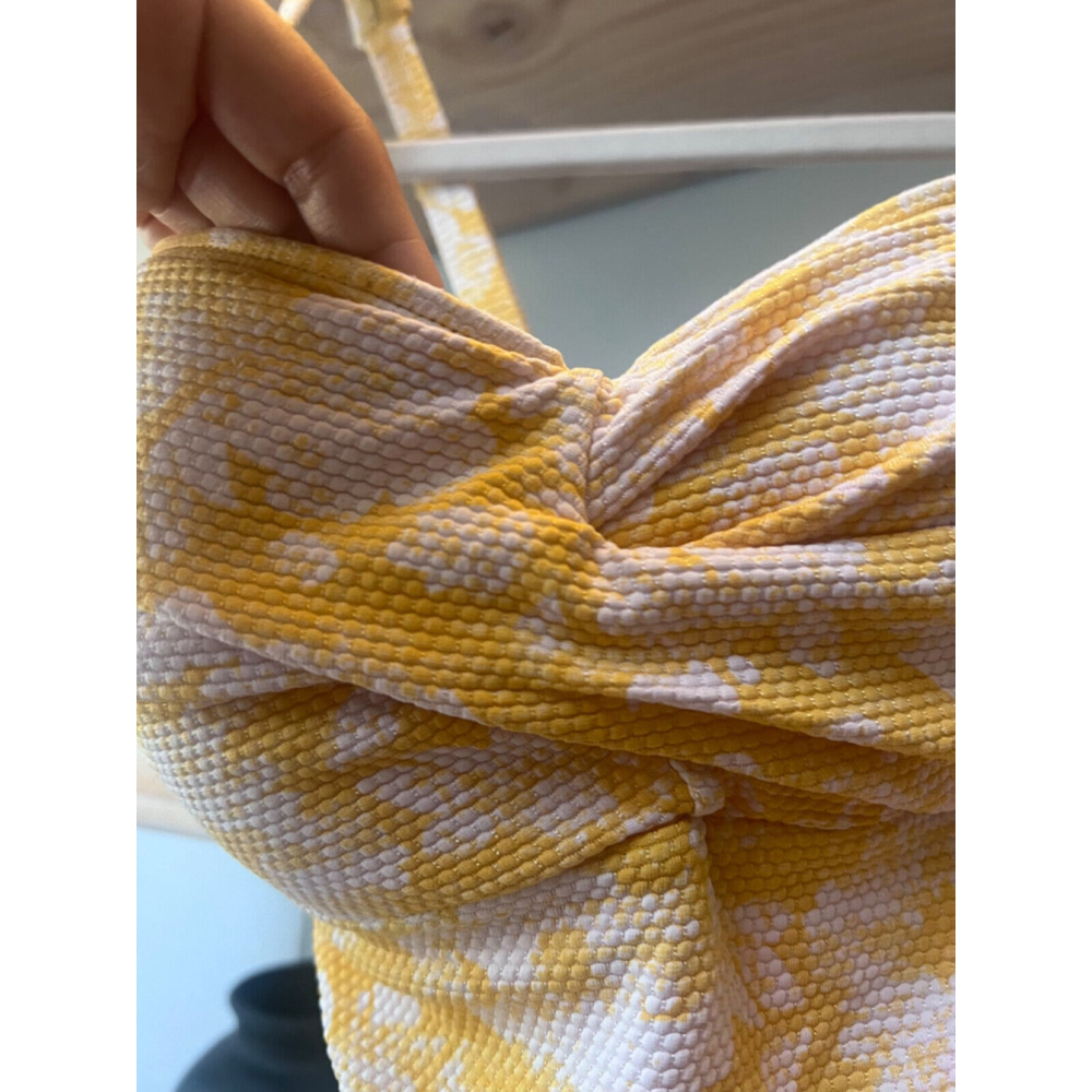 Nip Tuck Floral One Piece Swimsuit, Women's Size 4, Yellow Suit White Flowers - Picture 5 of 7